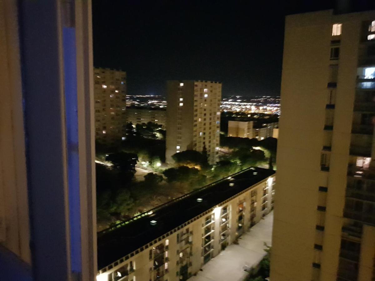 נים Chambre Spacieuse - Dressing - Sdb Communes - Parking Prive מראה חיצוני תמונה