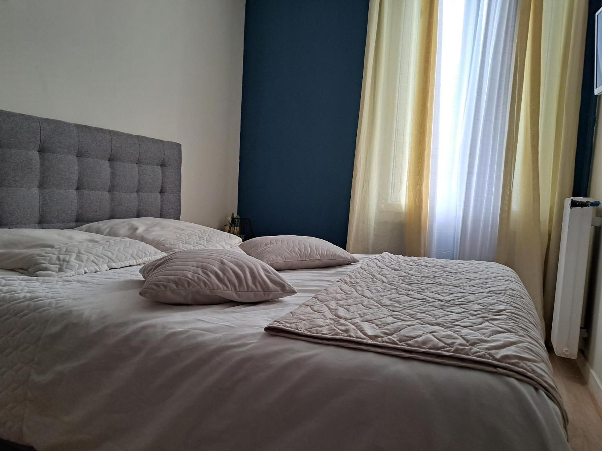 נים Chambre Spacieuse - Dressing - Sdb Communes - Parking Prive מראה חיצוני תמונה